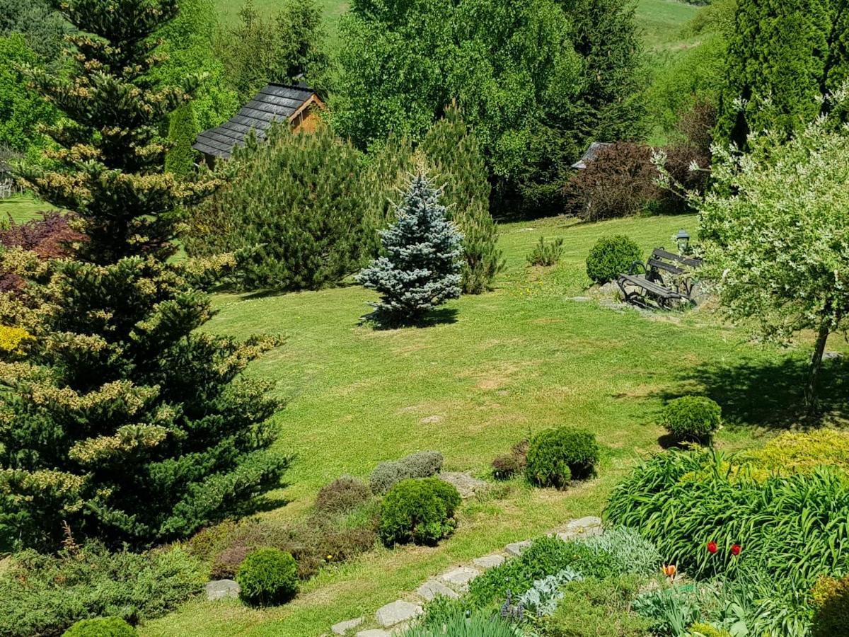 Mizerna Lily Garden Bed & Breakfast エクステリア 写真