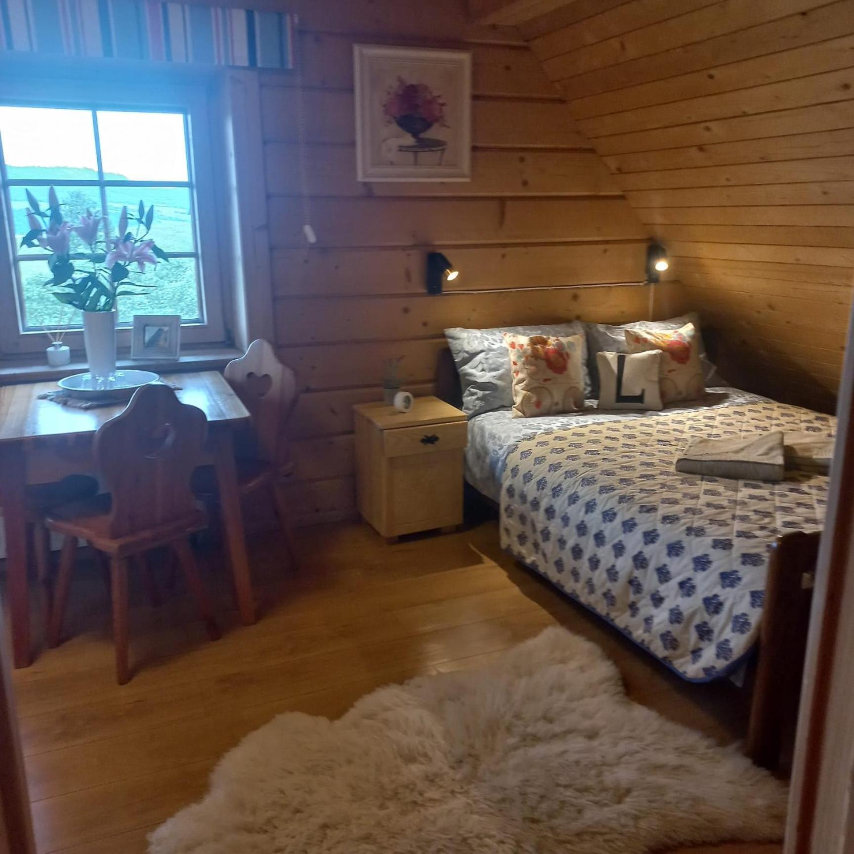Mizerna Lily Garden Bed & Breakfast エクステリア 写真